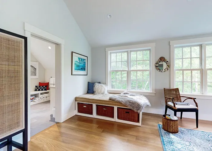 Coveside Carriage House
